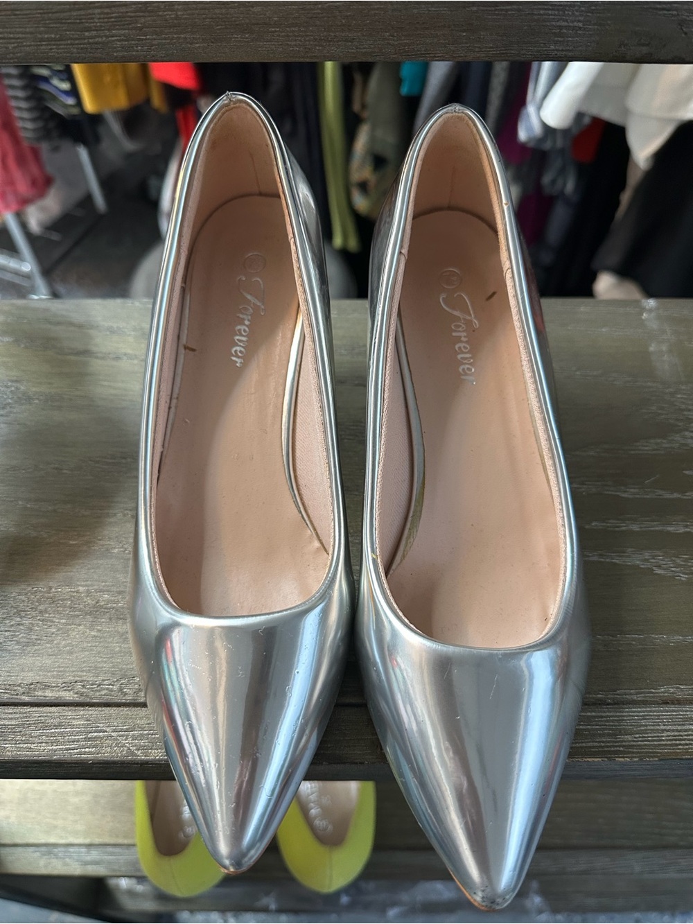 Forever Metallic Silver Pointed Toe Flats - Picture 1 of 3